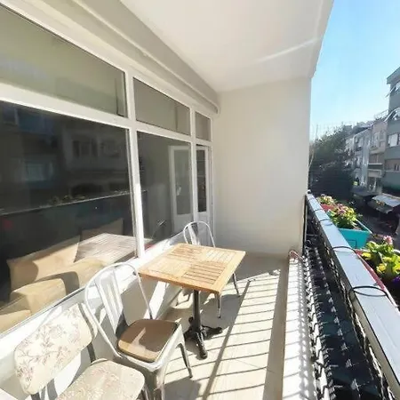 Apartment 2-bedroom Flat In The Center Of Kadikoy